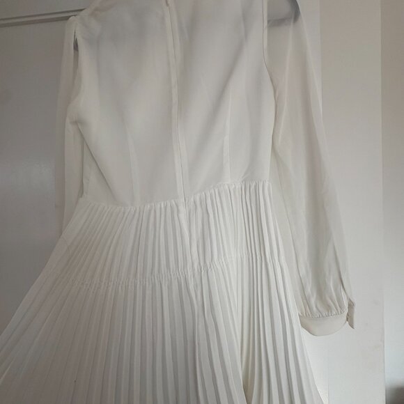 Self-Portrait Crepe Mini Dress White Ruffled Bib Bow Detail Pleated Sz 6 - Picture 9 of 9